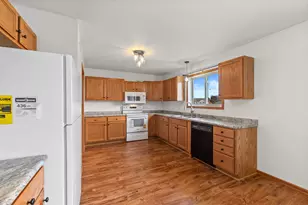 836 Tower Dr, Hartford, WI 53027 - Photo 26