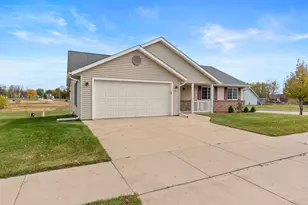 836 Tower Dr, Hartford, WI 53027 - Photo 20