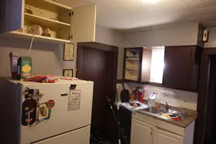 2421 W Finn Pl, Milwaukee, WI 53206 - Photo 8