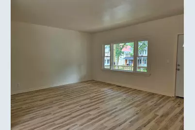 3415 N 2nd St, Milwaukee, WI 53212 - Photo 8