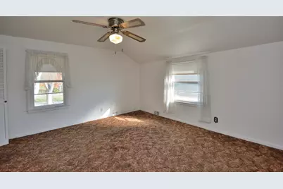 2365 N Calhoun Rd, Brookfield, WI 53005 - Photo 18