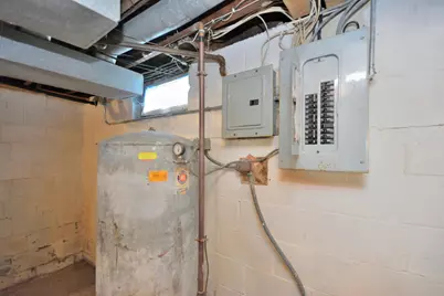 2365 N Calhoun Rd, Brookfield, WI 53005 - Photo 28