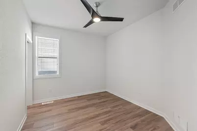 10915 W Wisconsin Ave, Wauwatosa, WI 53226 - Photo 18