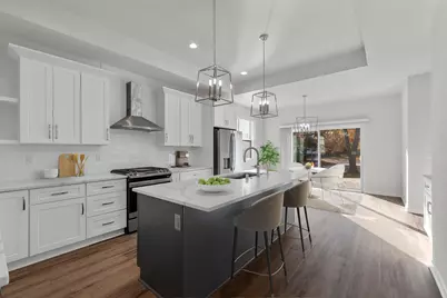 10915 W Wisconsin Ave, Wauwatosa, WI 53226 - Photo 8