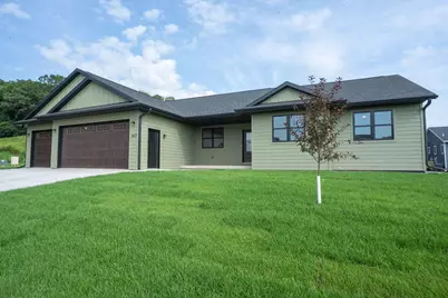 347  Southern Dr, Holmen, WI 54636 - Photo 1