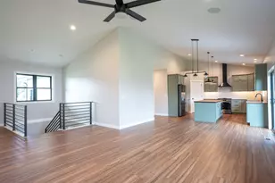 347 Southern Dr, Holmen, WI 54636 - Photo 6