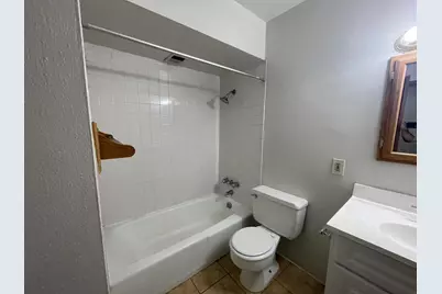 3811 S 35th St, Greenfield, WI 53221 - Photo 4