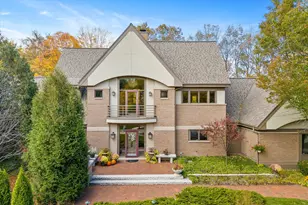 1319 Creekside Ct, Grafton, WI 53024 - Photo 4