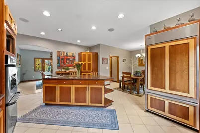 1319  Creekside Ct, Grafton, WI 53024 - Photo 14