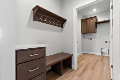 1925  Creekwood Ct, Manitowoc, WI 54220 - Photo 20