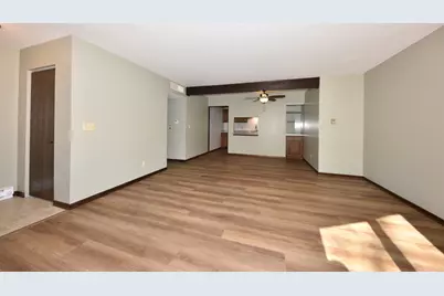 W169N11540  Biscayne Dr #3, Bldg 9, Germantown, WI 53022 - Photo 6