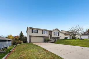 3315 Windsor Pl, West Bend, WI 53090 - Photo 42