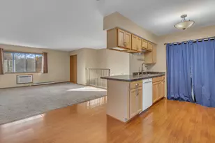 73 University Dr, Fond du Lac, WI 54935 - Photo 8