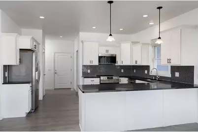 1132  Bridger Dr, Holmen, WI 54636 - Photo 4