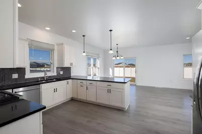 1132  Bridger Dr, Holmen, WI 54636 - Photo 6