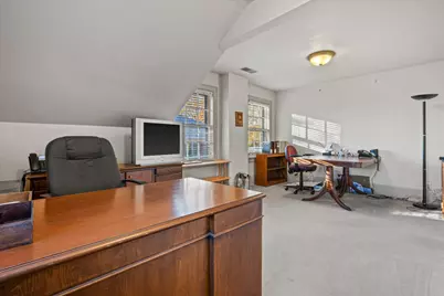 2281 N Swan Blvd, Wauwatosa, WI 53226 - Photo 16