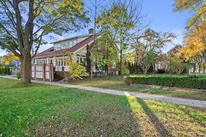 2281 N Swan Blvd, Wauwatosa, WI 53226 - Photo 20