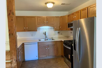 976  Roseland Dr #2, Kewaskum, WI 53040 - Photo 4