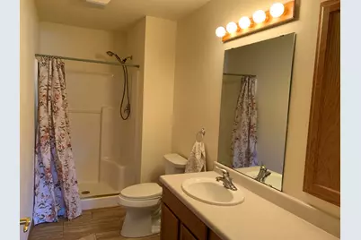 976  Roseland Dr #2, Kewaskum, WI 53040 - Photo 10