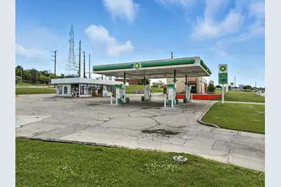 2115  Main St, Green Bay, WI 54302 - Photo 1