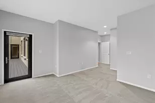 1697 N Marshall St, Milwaukee, WI 53202 - Photo 26