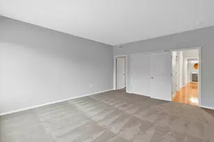 1697 N Marshall St, Milwaukee, WI 53202 - Photo 16