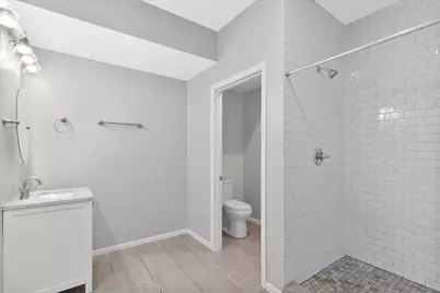 1697 N Marshall St, Milwaukee, WI 53202 - Photo 14