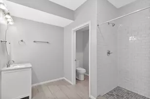 1697 N Marshall St, Milwaukee, WI 53202 - Photo 14