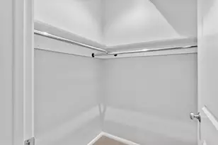 1697 N Marshall St, Milwaukee, WI 53202 - Photo 22