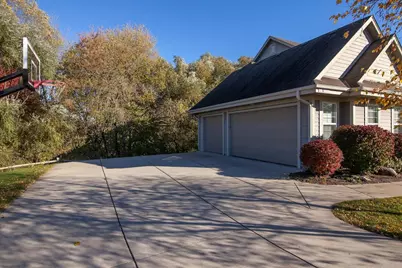 N66W12812  Corryton Ct, Menomonee Falls, WI 53051 - Photo 62