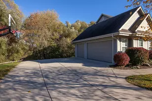 N66W12812 Corryton Ct, Menomonee Falls, WI 53051 - Photo 62