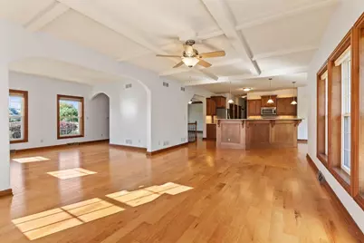 N66W12812  Corryton Ct, Menomonee Falls, WI 53051 - Photo 8