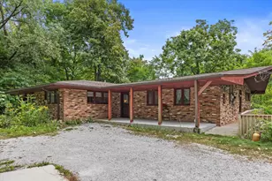 1701 Heather Ln, Racine, WI 53402 - Photo 18