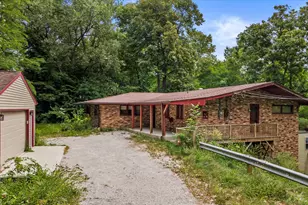 1701 Heather Ln, Racine, WI 53402 - Photo 12