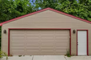 1701 Heather Ln, Racine, WI 53402 - Photo 20