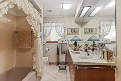 1701  Heather Ln, Racine, WI 53402 - Photo 44