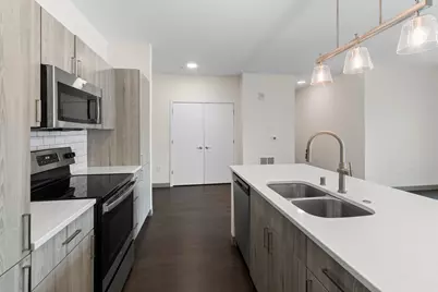 2420 E Capitol Dr #205, Shorewood, WI 53211 - Photo 4