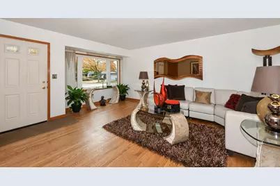 8069 N 105th St, Milwaukee, WI 53224 - Photo 4
