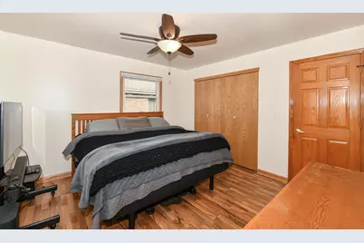 8069 N 105th St, Milwaukee, WI 53224 - Photo 10
