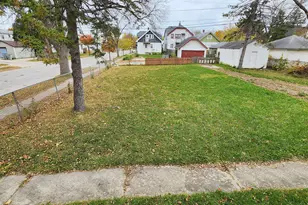 3733 W Fairmount Ave, Milwaukee, WI 53209 - Photo 8