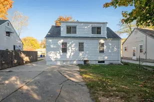 3716 22nd Ave, Kenosha, WI 53140 - Photo 2