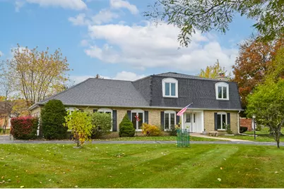 3285  Old Lantern Dr, Brookfield, WI 53005 - Photo 32