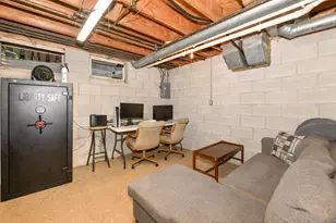 5702 Cambridge Ln, Racine, WI 53406 - Photo 12