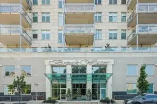 1313 N Franklin Pl, Milwaukee, WI 53202 - Photo 4