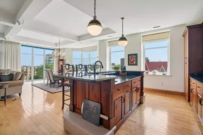 1313 N Franklin Pl #404, Milwaukee, WI 53202 - Photo 14