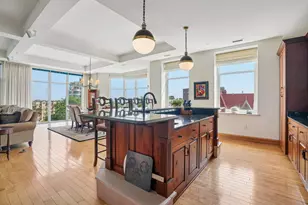 1313 N Franklin Pl, Milwaukee, WI 53202 - Photo 14