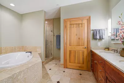 1313 N Franklin Pl #404, Milwaukee, WI 53202 - Photo 22