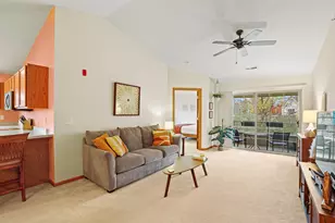 18425 Emerald Dr, Brookfield, WI 53045 - Photo 4