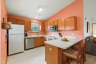 18425 Emerald Dr, Brookfield, WI 53045 - Photo 8