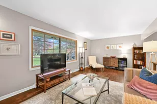 641 W Fairy Chasm Rd, Bayside, WI 53217 - Photo 4